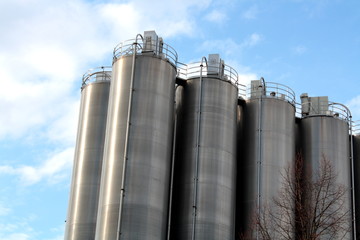 Fabrik Silos