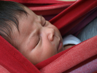 &eacute;charpe porte b&eacute;b&eacute;