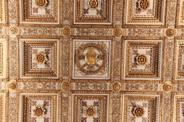 Plafond à caisson