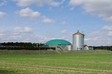 Fototapeta na wymiar Biogasanlage - biogazownia 72