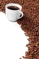 Cup with coffee, costing on coffee grain