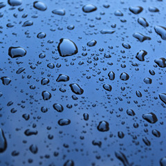 Wassertropfen auf Lack - Waterdrops on paint