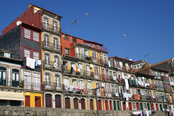 Obraz premium Oporto Ribeira, typical buildings, Portugal