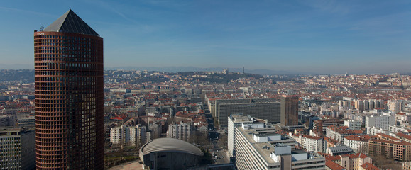 vue de lyon depuis tour oxygene