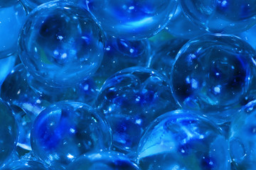 blaue Kugeln