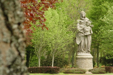 Statue personnage st anne d'auray