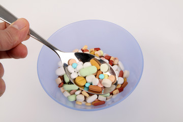 1 Löffel mit Tabletten
