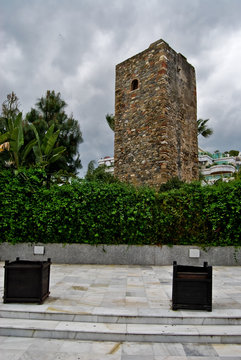 Antigua torreta de vijilancia, Puerto Banus.