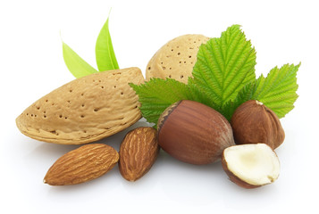 Almonds with hazelnuts