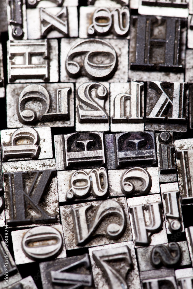 Fototapete a selection of random letterpress type characters