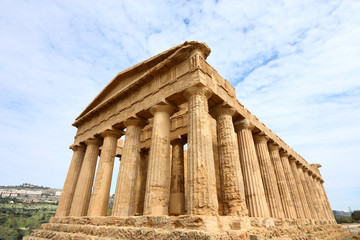 Fototapeta premium Ancient temple in Agrigento, Sicily, Italy