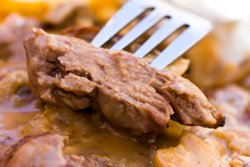 Rumpsteak-Roastbeef mit Champignons,Pommes Frites,grünem Salat