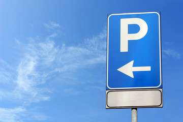 parking sign with arrow