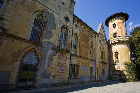 Castello di Miradolo