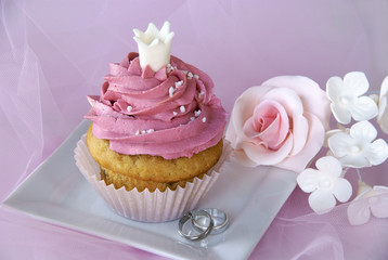 Wedding cupcake