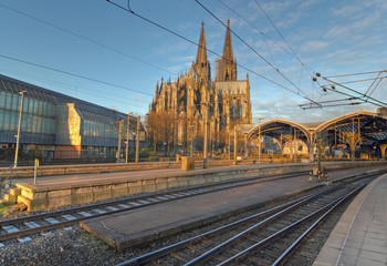 Obraz premium Kölner Dom, Bahnsteig, Hauptbahnhof Köln
