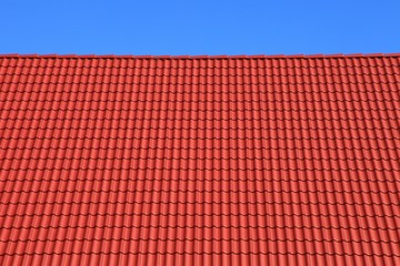 Neubau Dachstuhl Dachfannen rote Dachziegel - 21914232