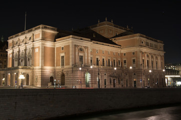 Fototapeta premium Opéra Royal Suédois à Stockholm de nuit