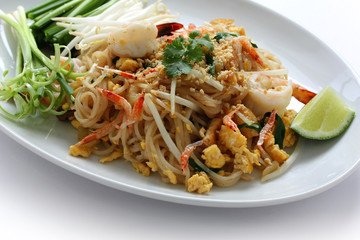 Pad thai, Stir fry noodles  with shrimp © uckyo
