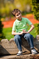 Obraz premium 9 years old kid in a park