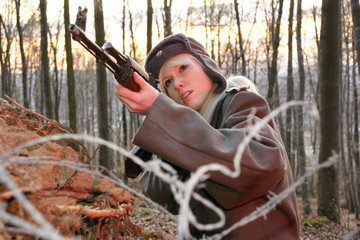 Frauen an der Waffe 2