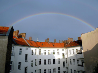 Regenbogen Hinterhof