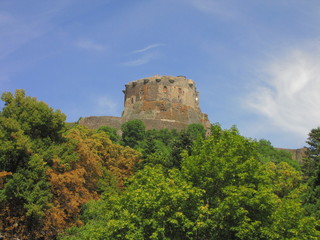 Fototapeta na wymiar Castle Rock Murol, Masyw Centralny, Mont Dore