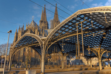 Hauptbahnhof Köln, Kölner Dom