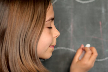 Obraz premium réfléchir au tableau