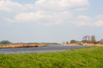 Fototapeta na wymiar Rzeka Eems w Holandii