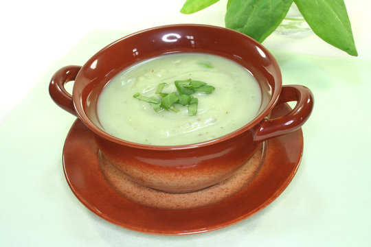「Sauerampfersuppe」の写真素材 | 109件の無料イラスト画像 | Adobe Stock