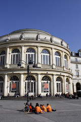 rendez-vous devant l'opéra