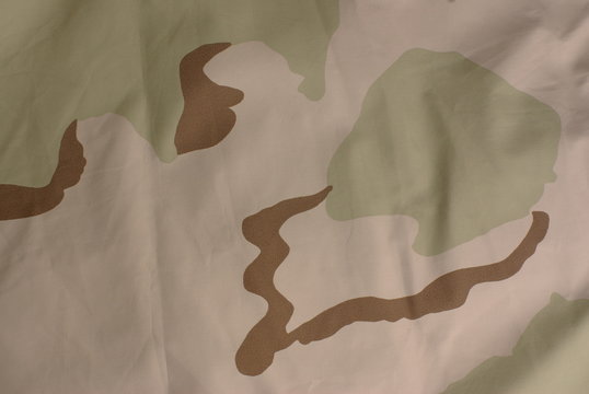 Tri-Color Desert Camouflage DCU