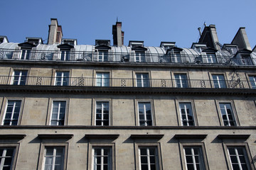 Fototapeta na wymiar Rue de Rivoli, immeuble