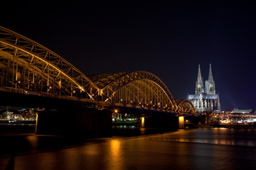 Fototapeta premium Köln bei Nacht