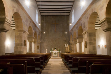 Fototapeta na wymiar Romanische Kirche