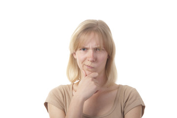 Junge Frau am Grübeln