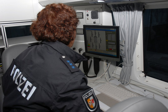 polizei police ordinateur