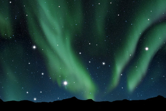 Aurora boreale su cielo stellato