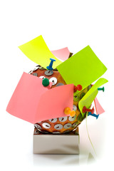 apples, drawing pin and notepaper