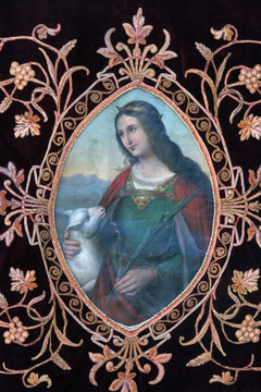 Saint Vincenca, Golden embroidered Church vestments