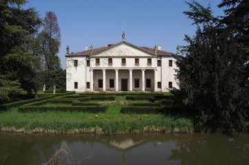 Fototapeta na wymiar Palladio villa a Vicenza_01