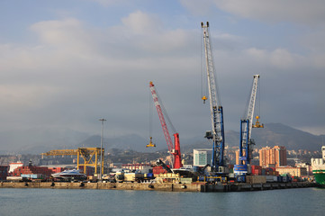 Fototapeta na wymiar Stocznia - zobacz przemysłowych, Genua, Włochy