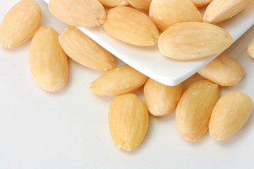 Yellow nuts