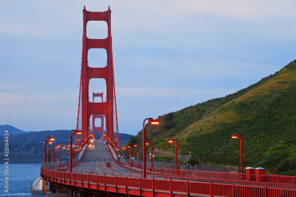 Wall mural Golden Gate Bridge at Dawn