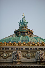 Statue de l'Opéra Garnier, Place de l'Opera de Paris