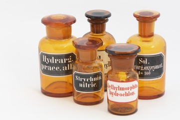 Apotheke Glasstopfenflaschen