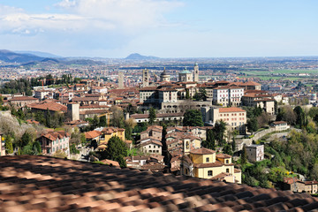 Fototapeta na wymiar Bergamo, Citt? Alta, Lombardia, Włochy, na wiosnę po południu