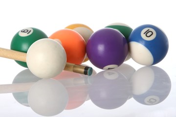 Poll Balls and Cue