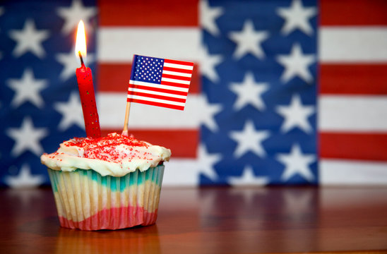 4Th Of July Birthday Cake Images – Browse 1,372 Stock Photos, Vectors, and Video